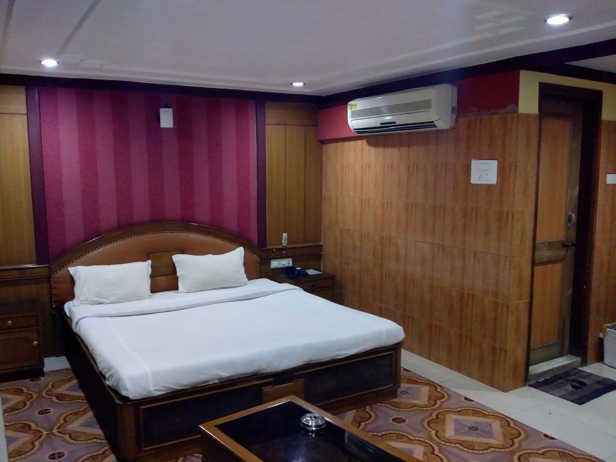 Hotel Rodali Residency Guwahati Bagian luar foto