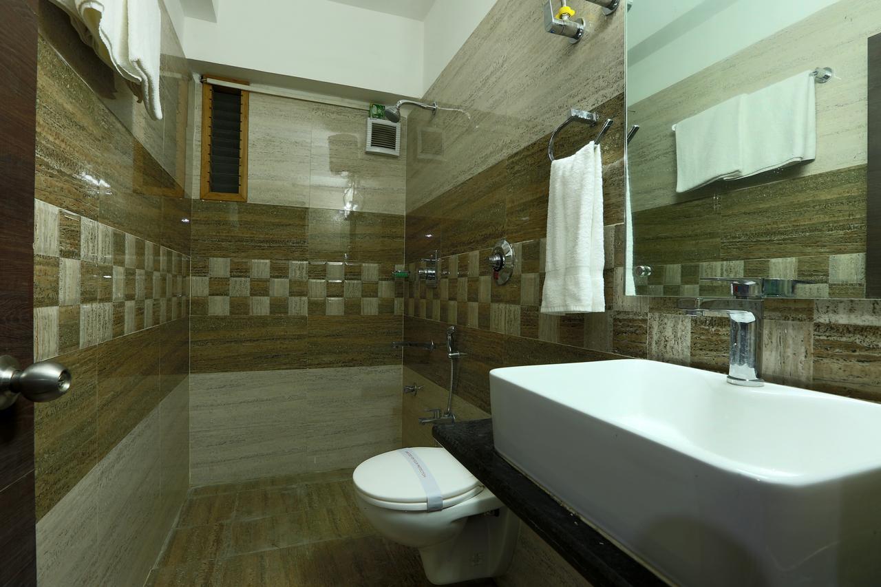 Hotel Rodali Residency Guwahati Bagian luar foto