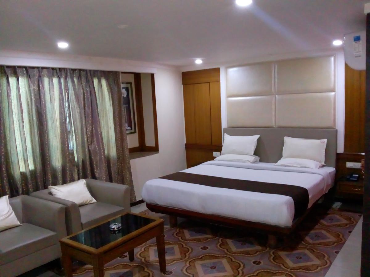 Hotel Rodali Residency Guwahati Bagian luar foto